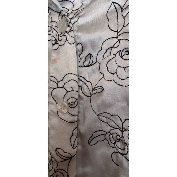 Style & Co Satin Blouse Top 16W Embroidered Black White Flared 3/4 Sleeves - Picture 8 of 16